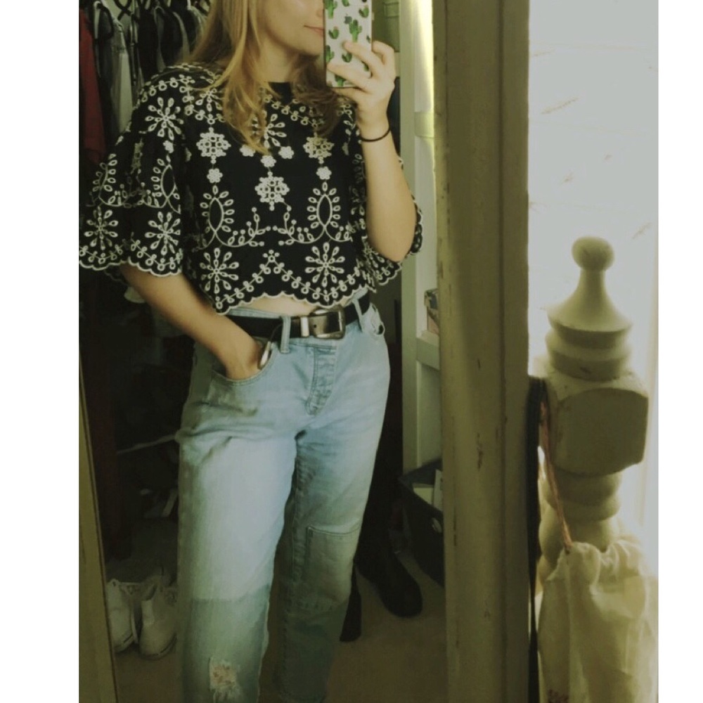 Zara black and white cropped blouse